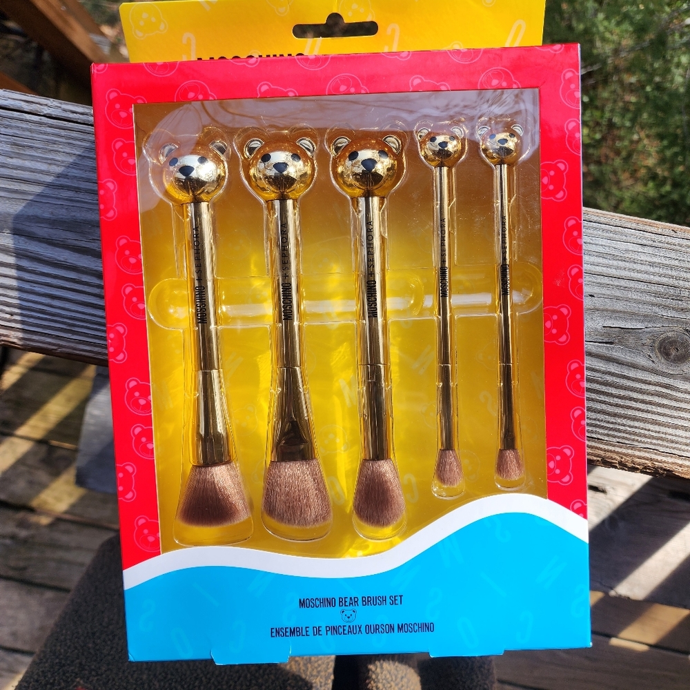 Moschino x Sephora Gold Teddy Bear makeup brush set New NIB